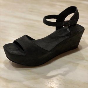NIB / NWT! Eileen Fisher Shape Wedge Sandal | Black Suede | Size 9.5